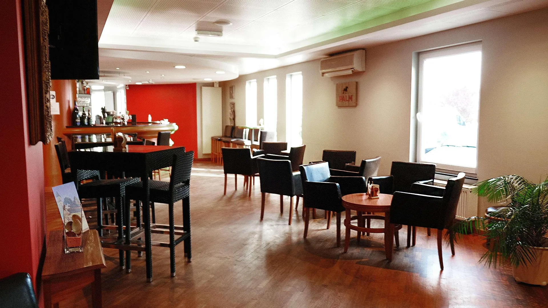 Aero 44 Hotel Charleroi 3*,