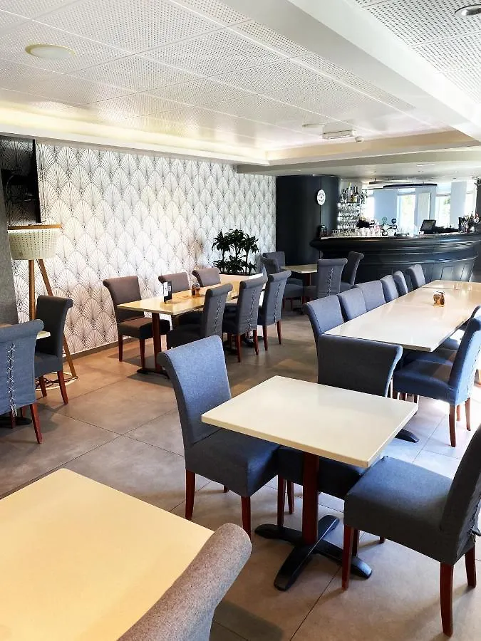 ***  Aero 44 Hotel Charleroi Bélgica